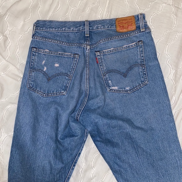 Levi’s Distressed Mom Jeans - Picture 3 of 3